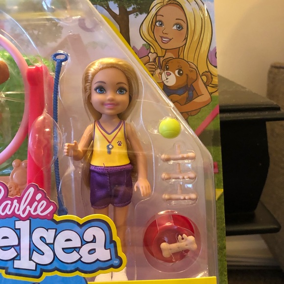 New Barbie Chelsea can be with toy dog toy - Picture 4 of 5